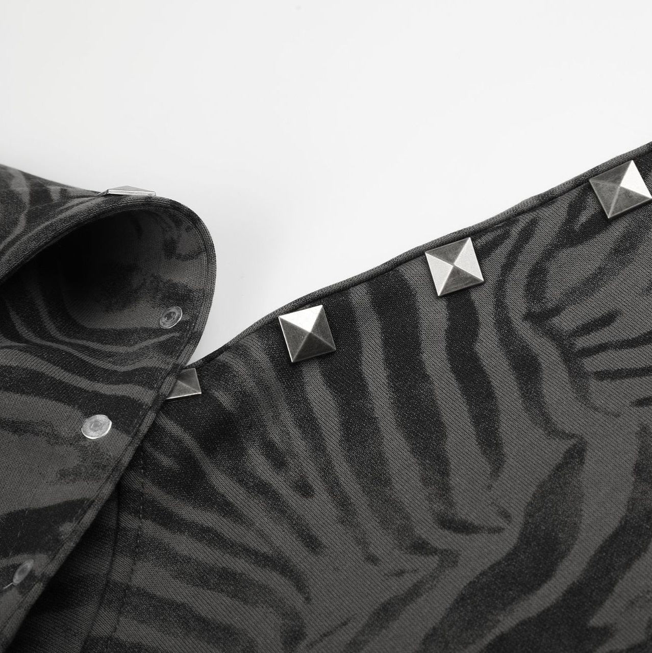 ZEBRA STRIPE HOODIE '56
